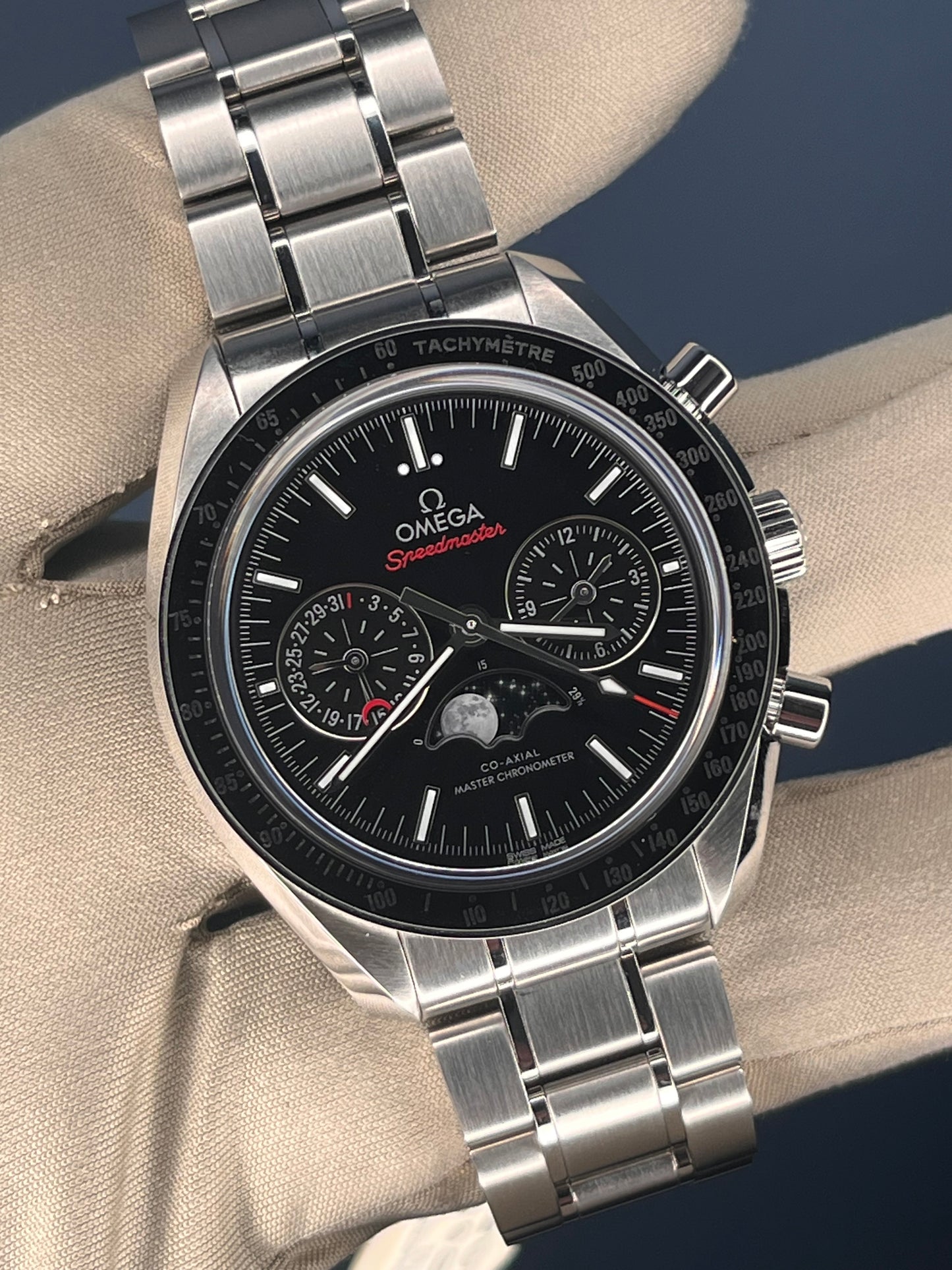 2025 Omeaga Moonphase